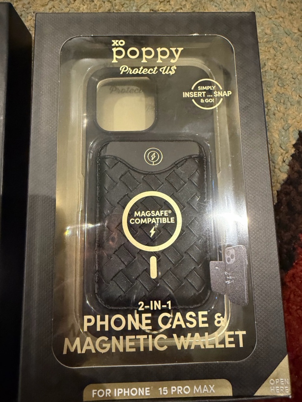 Poppy Black 2-in-1 iPhone 15 Pro Max Case with Magnetic Wallet